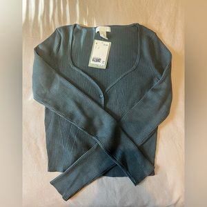 H&M long sleeve ribbed button up top